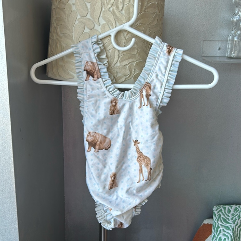 Sal and Pimenta Safar suit sz 5
